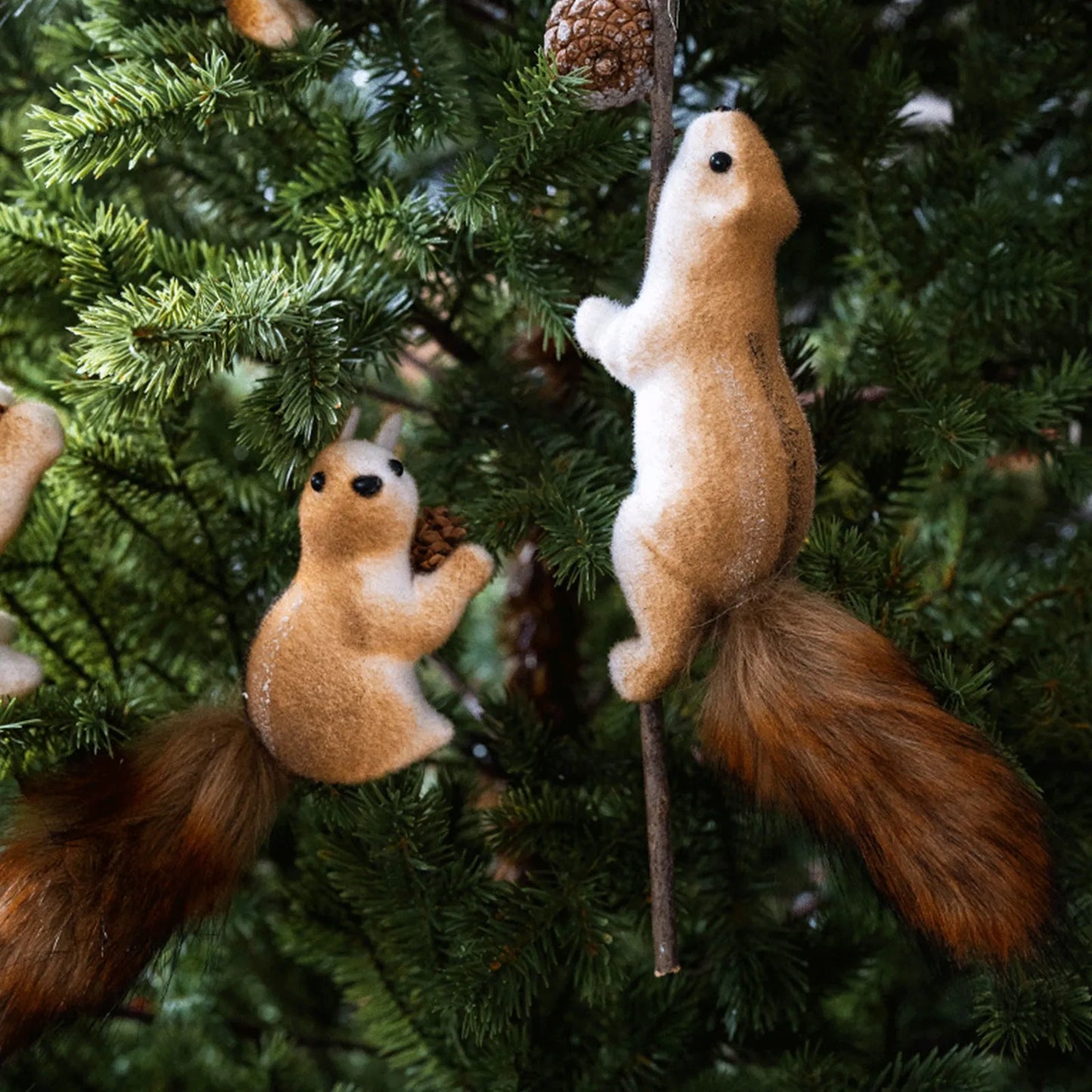 Christmas Squirrel Ornament Ball Christmas Tree Pendant Party Decoration Cute Hairy Ornament Christmas Tree 3D Hanging Decor